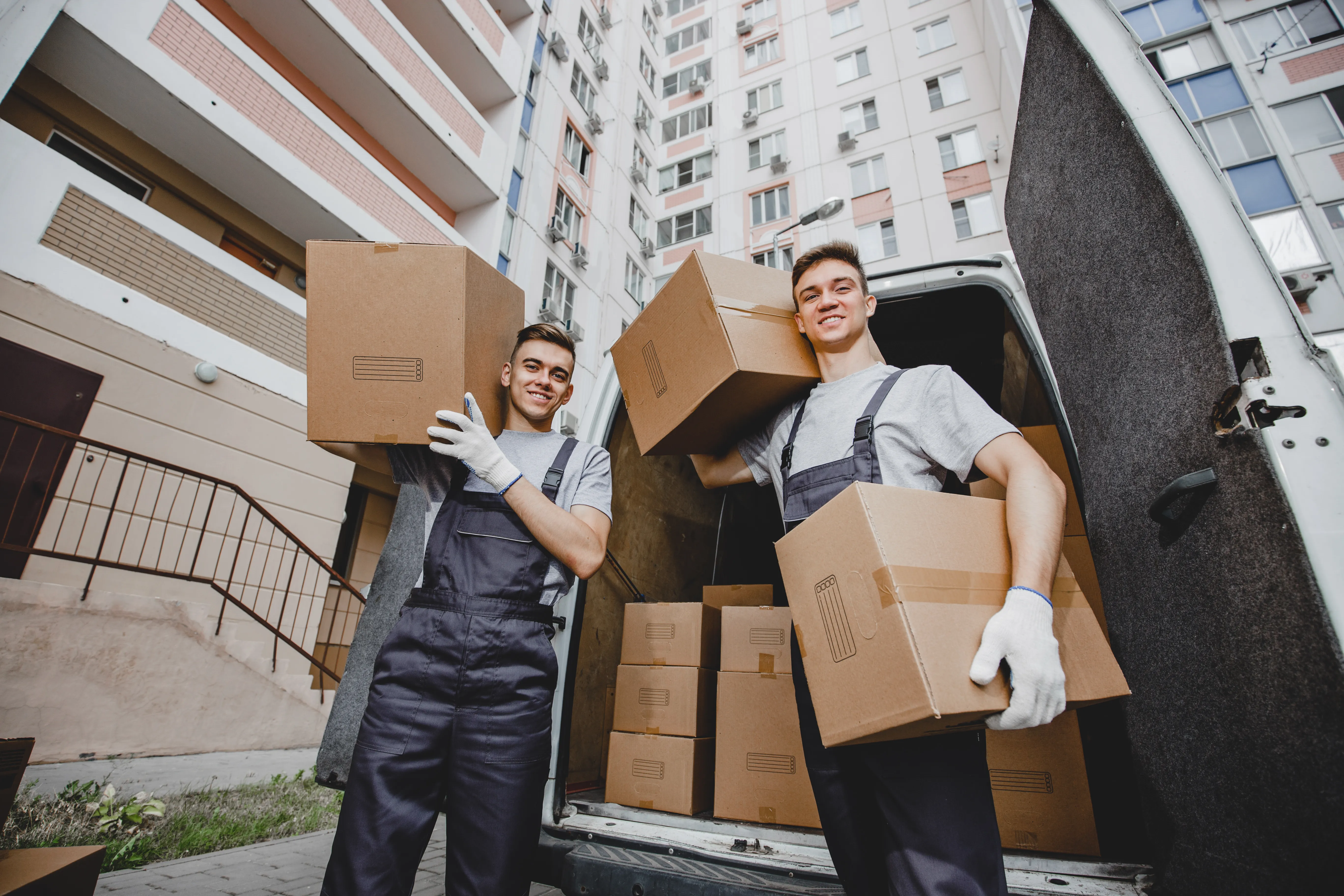 The dedicated team of Five Stars Moving CO ready to provide top-notch moving services in Salt Lake City.
